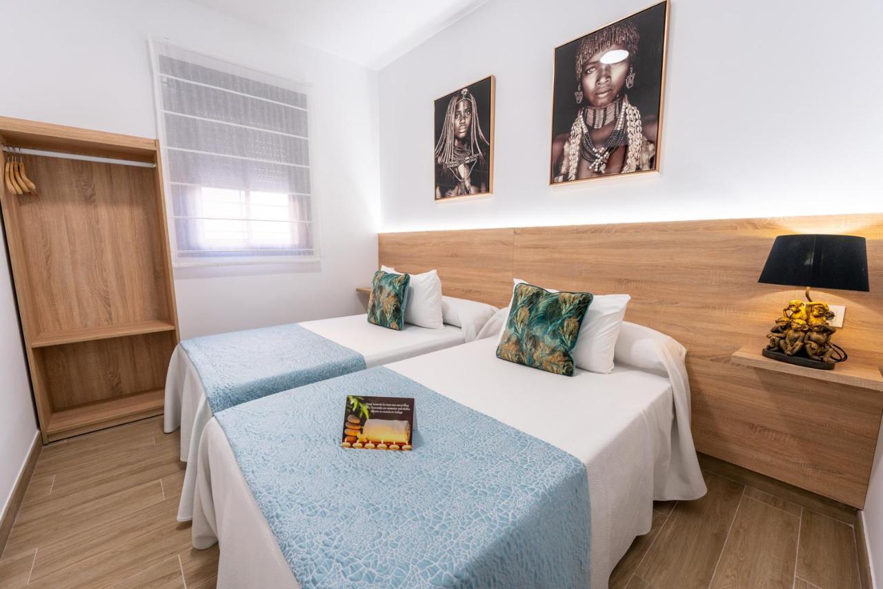 מאלגה Hostal Romerito מראה חיצוני תמונה