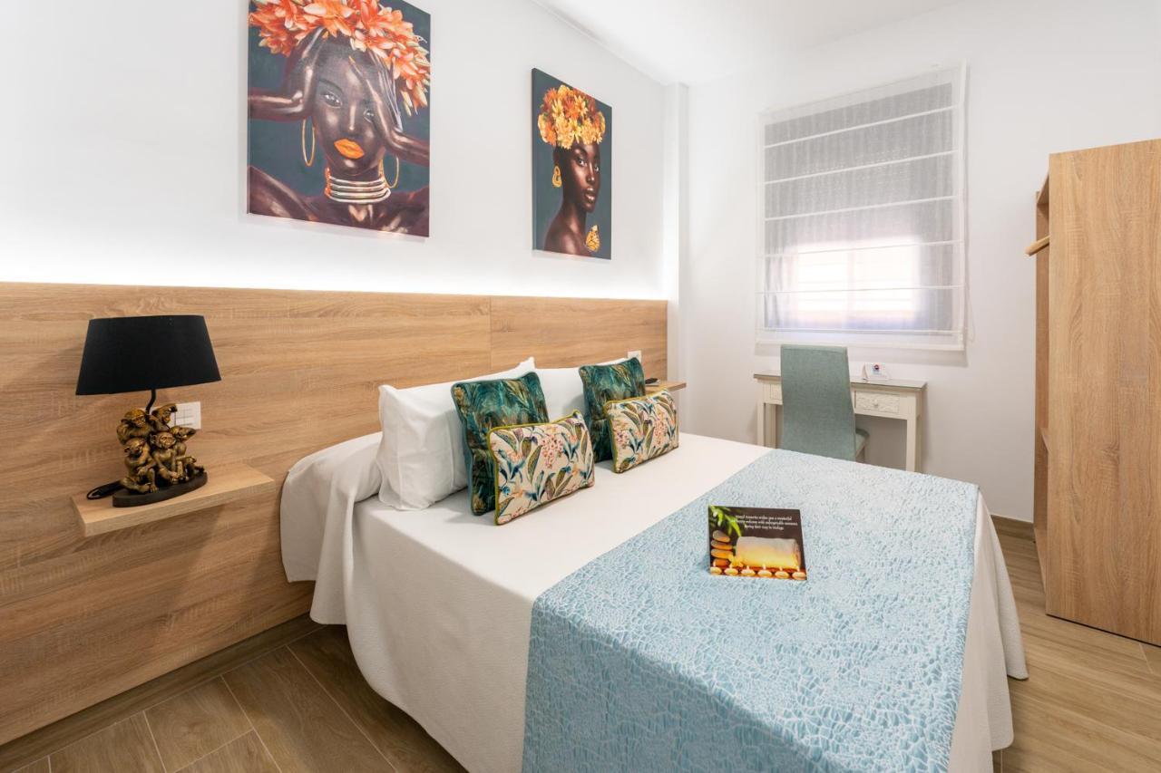מאלגה Hostal Romerito מראה חיצוני תמונה