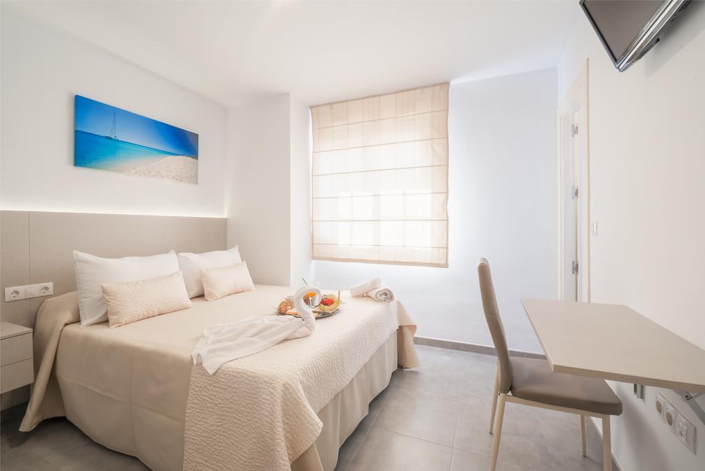 מאלגה Hostal Romerito מראה חיצוני תמונה
