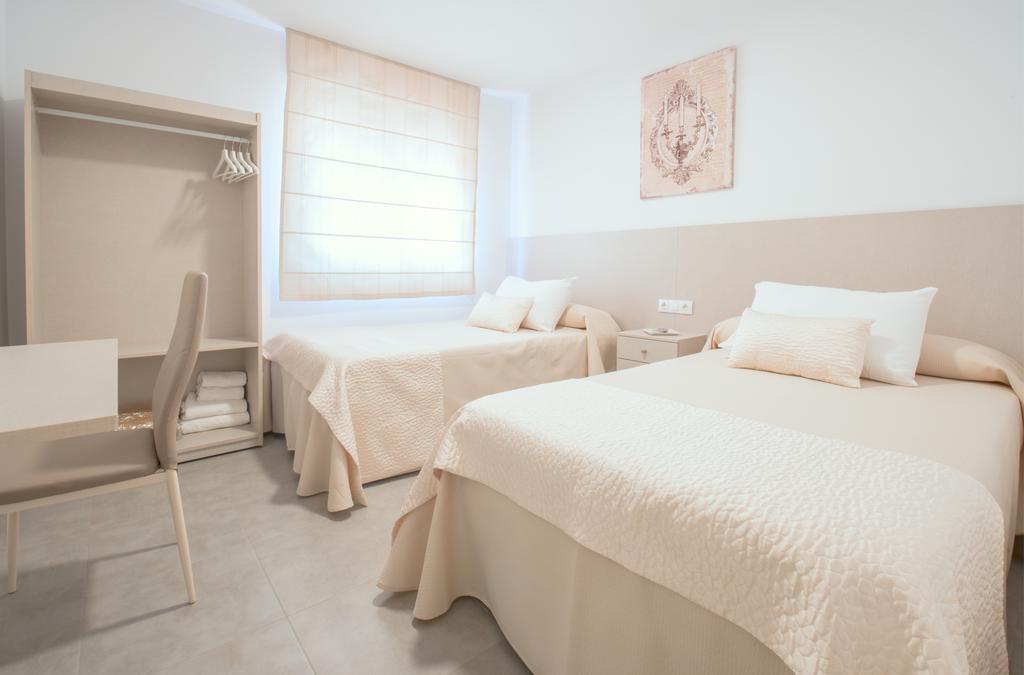 מאלגה Hostal Romerito מראה חיצוני תמונה