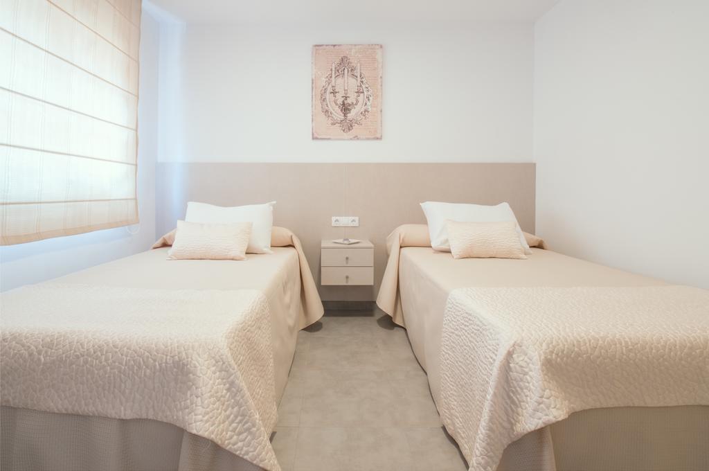 מאלגה Hostal Romerito מראה חיצוני תמונה