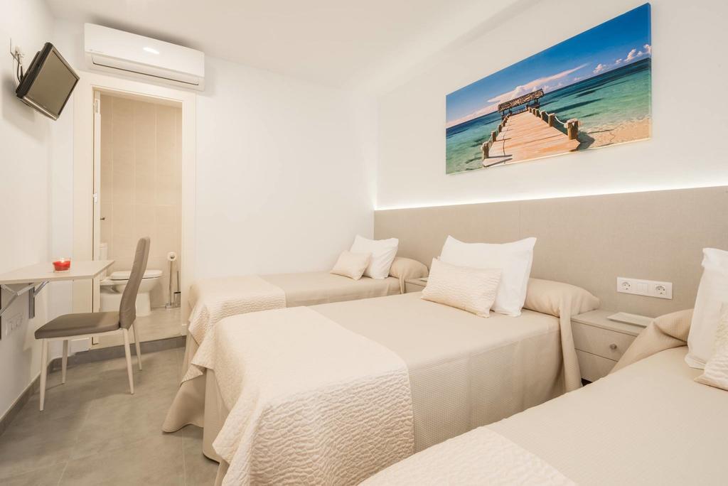 מאלגה Hostal Romerito מראה חיצוני תמונה